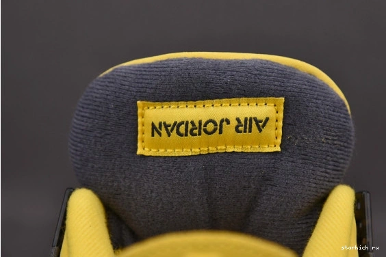 4 CT8527-700 Jordan Lightning (2021) CT8527-700 Air Retro 0830